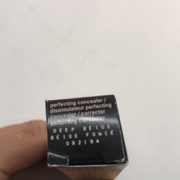 Mary Kay® Perfecting Concealer Deep Beige - Picture 6 of 6